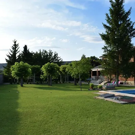 Casa De Los Nogales * Villabanez (Castile and Leon)